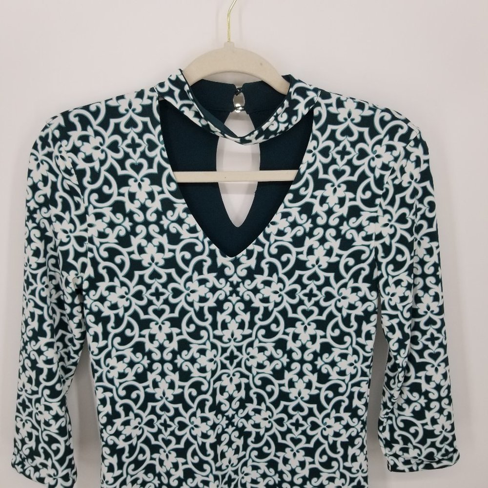 White House Black Market Reversible Shift Dress - Picture 5 of 10